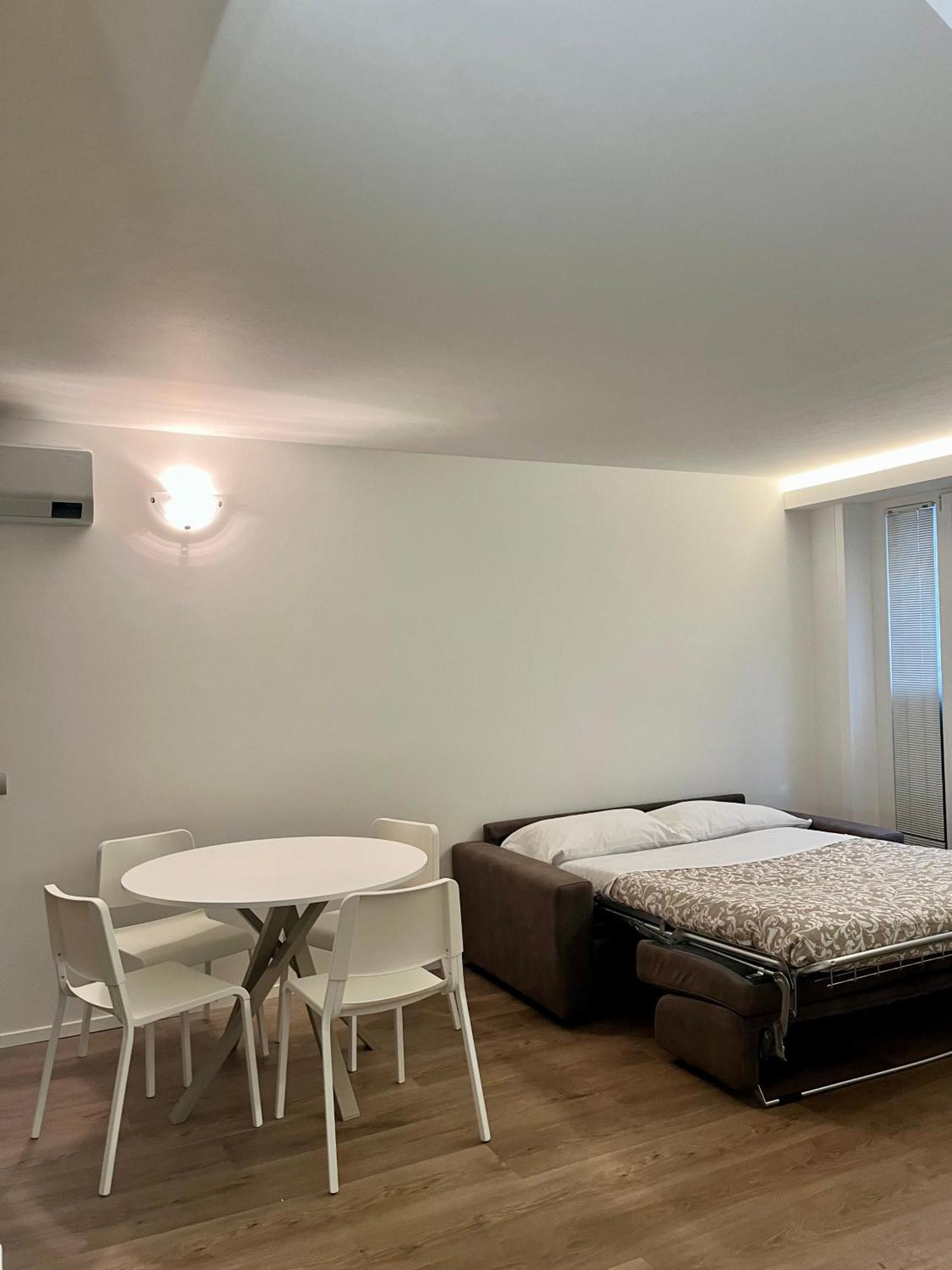Central Side Apartment Milano Ngoại thất bức ảnh