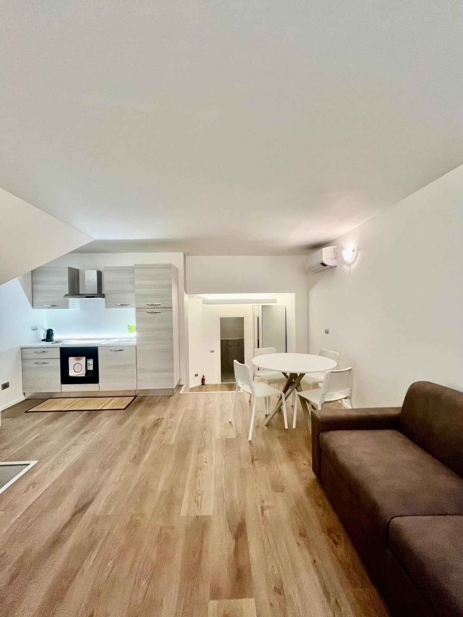 Central Side Apartment Milano Ngoại thất bức ảnh